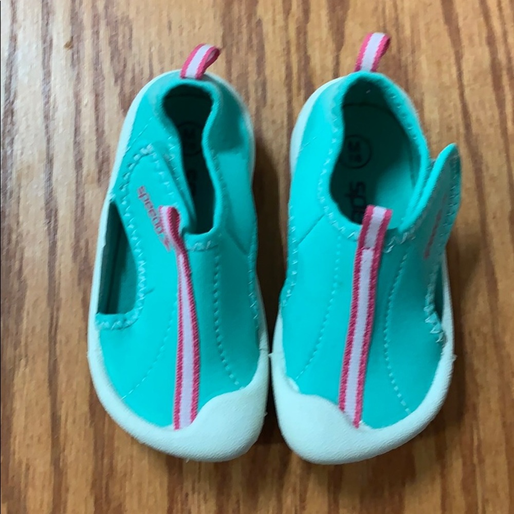 Speedo water shoes